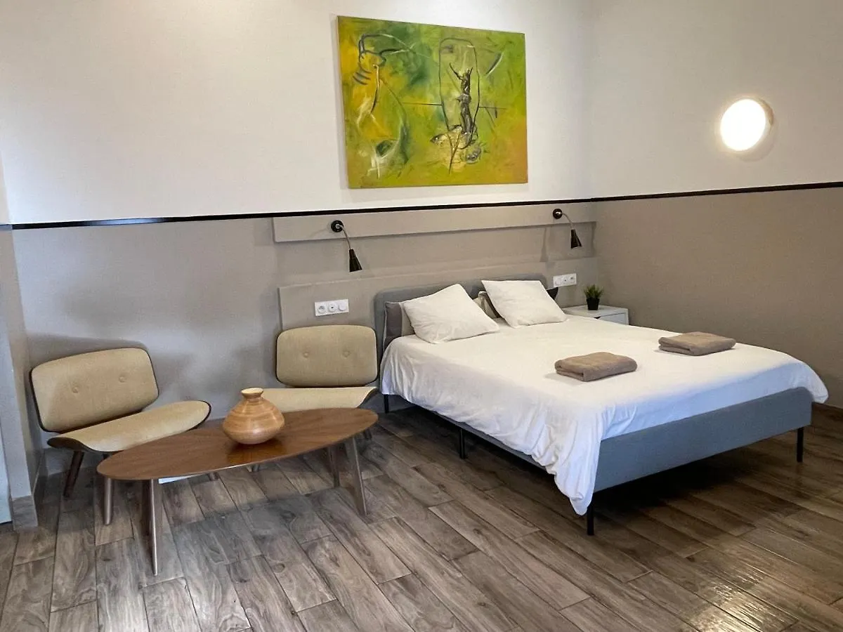 Casa Hotel Aix-en-Provence 2*,  Francia